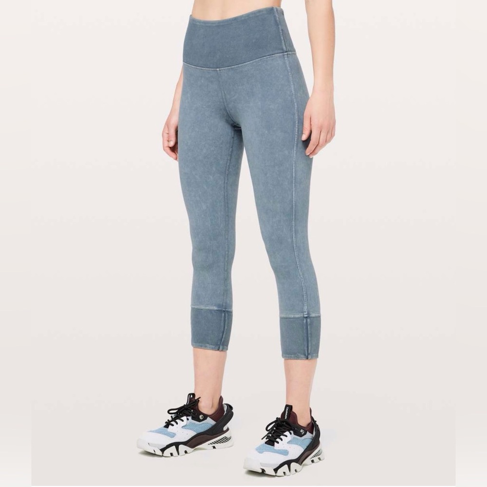Lululemon Wunder Under crop legging